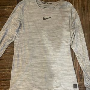 NIKE Pro Long Sleeve
